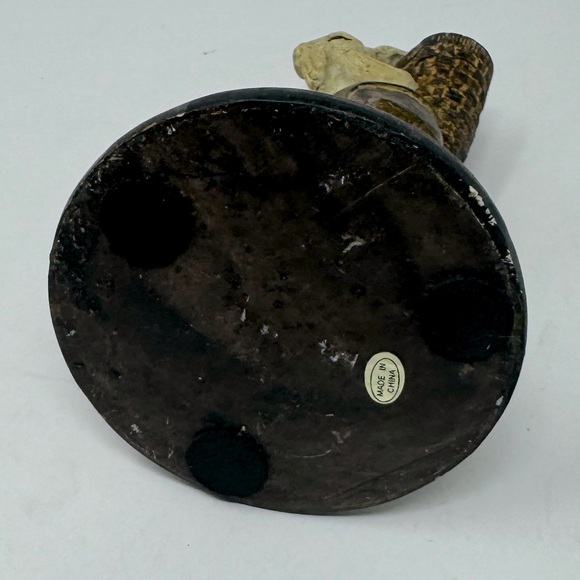 Vintage Rabbit Figurine Basket Carrier Woodland Bunny Cottagecore Decor - Picture 6 of 7